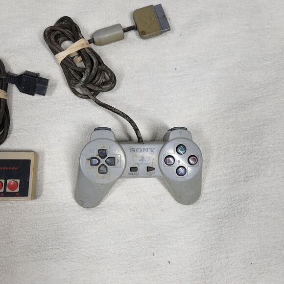 PS1 & NES Video Game Controllers Nintendo Retro Console Gaming Playstation Games - Picture 2 of 13